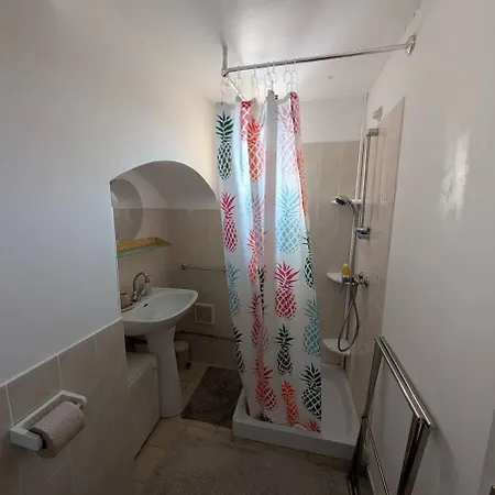 Au Centre De * Greoux-les-Bains