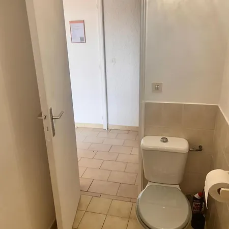 Au Centre De Apartman *